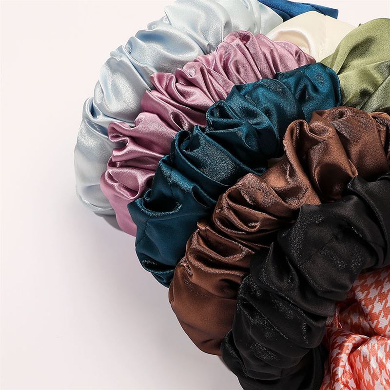 SOHO Soft Sleep Scrunchie, Heatless Curler - Pink - Hair Styling tool